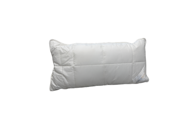 Ein Schlafmond Kopf kissen Pronight 95 in einer Schutztasche mit Sichtfenster Allergiker geeignet ist kochbar bis 95 Grad mit Reissverschluss versehen verfügbar in der Größe 40x80